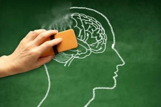 فراموشی‌های کوچک چه معنایی دارند؟
