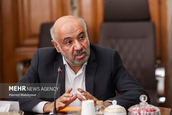 میدری: مسئولان باید در تحمل سختی‌ها و ایستادگی در صف نخست باشند