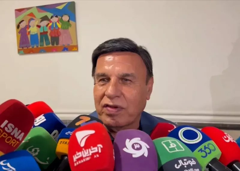 مظلومی: زنوزی بیاید و جام‌های استقلال را ببیند