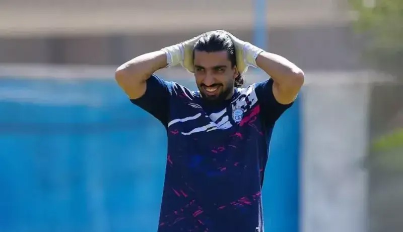 فرعباسی برای تراکتور دستکش پوشید