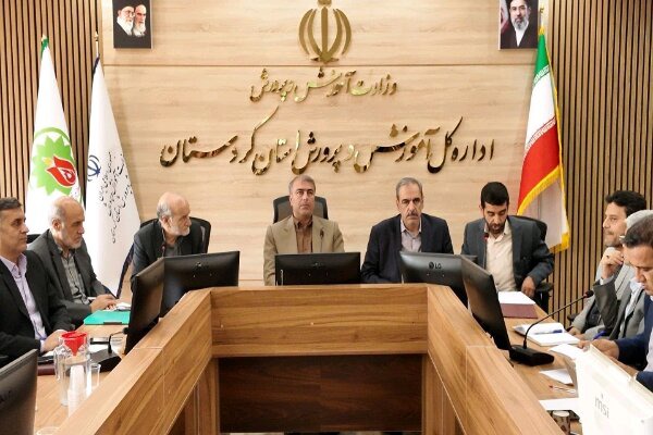 عظیمی: وحدت رویه در اجرای برنامه‌های نماز مدارس کردستان ضروری است