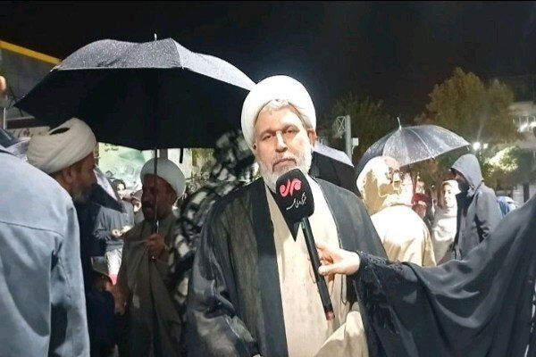 حجت‌الاسلام رفیعی:حضور مردم سنندج در میدان جلوه‌ای از عشق به ایران است