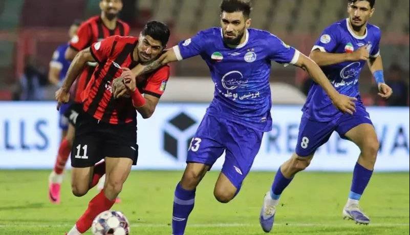 عارف آقاسی در حد آندره آغاسی!