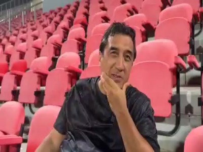 گلایه خداداد عزیزی از تاج درپی سفر ۱۸ ساعته به عمان