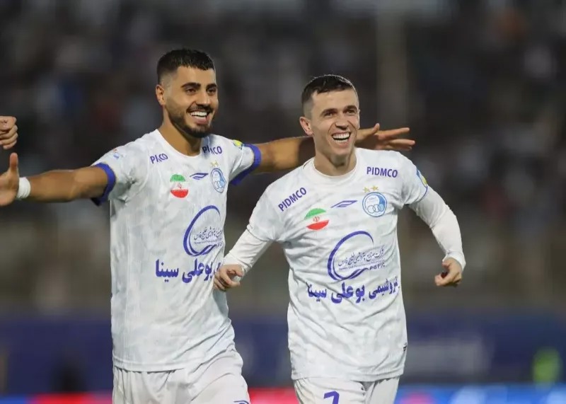 آسانی یقه بازیکن خارجی چادرملو را گرفت!