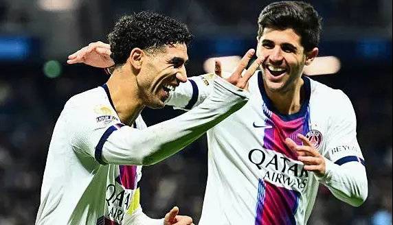 لوآور ۱-۵ پاریس؛ درخشش تاریخی حکیمی