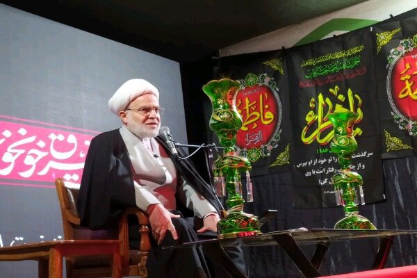 پورذهبی: آزادگی، رمز عزت و ایستادگی انسان در برابر سختی‌ها است